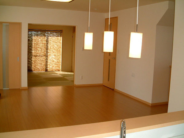 南向きで明るい風通しのよい家