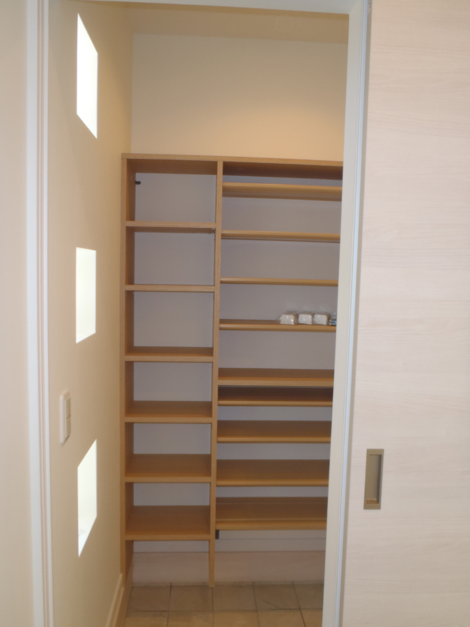 O様邸シューズクローク施工例