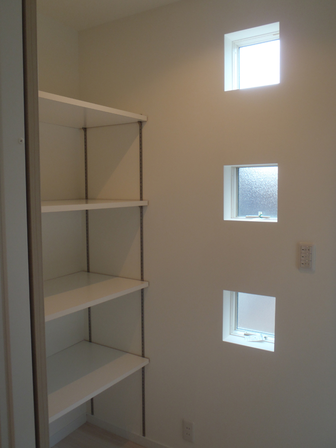 O様邸パントリー施工例